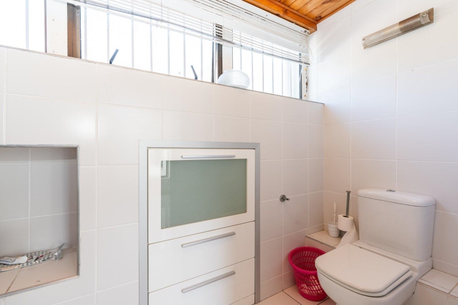 6 Bedroom Property for Sale in Welgelegen Western Cape